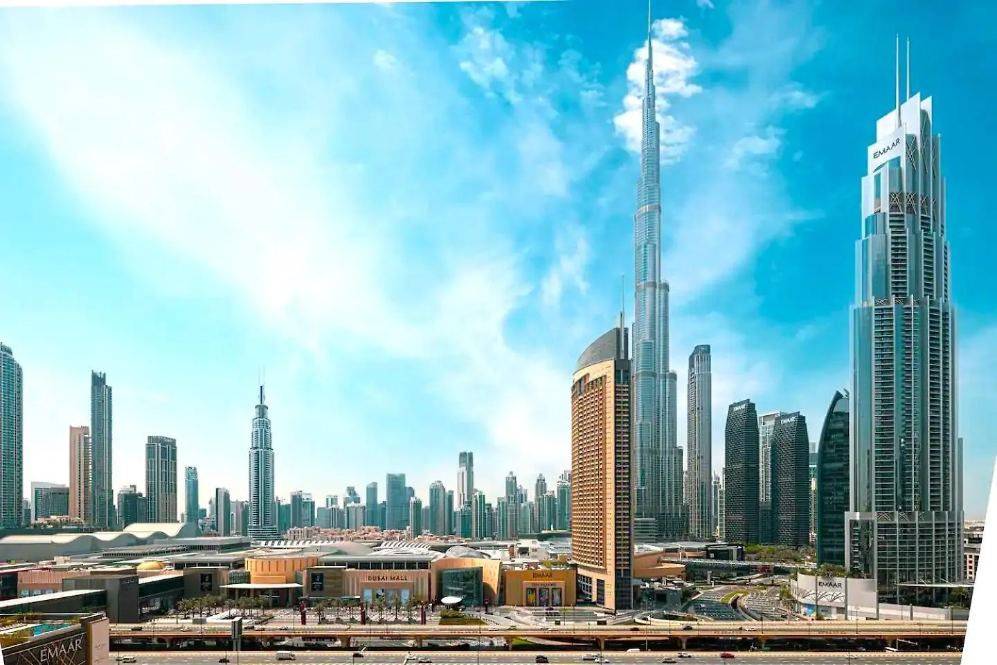 Luxurious Burj Khalifa View 5 Star 4Bd Apartment In Downtown With Dubai Mall Access - Brand New Apartment location